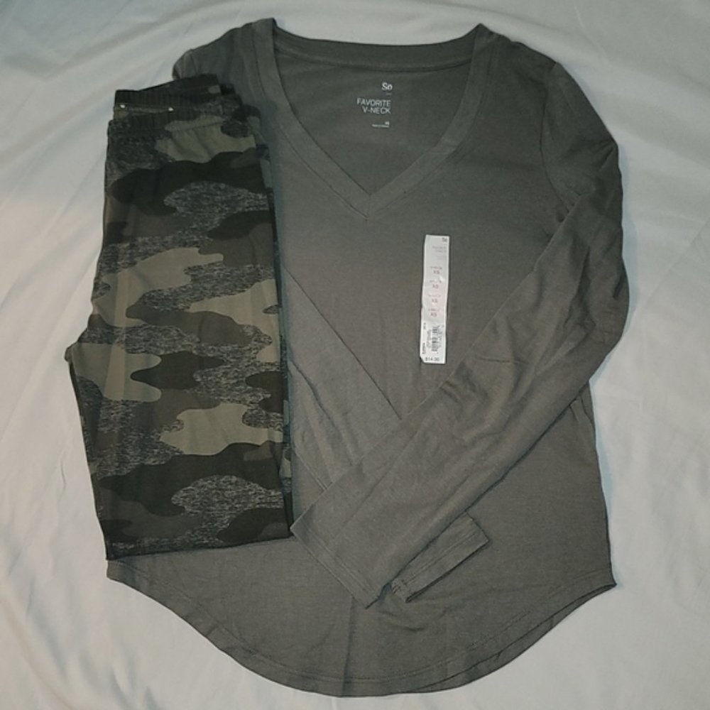 So NWT V-Neck & Leggings Army Green Longsleeve & Camouflage Legging Sz.XS